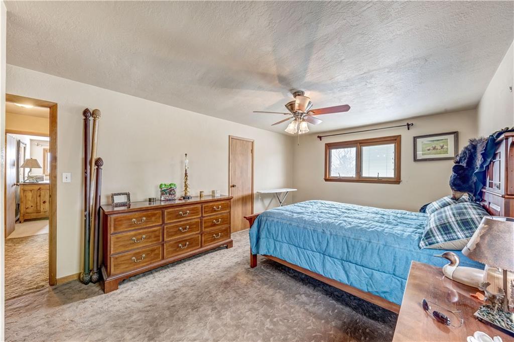 860 Falck Road McKees Rocks, PA 15136 - Photo 10 of 25