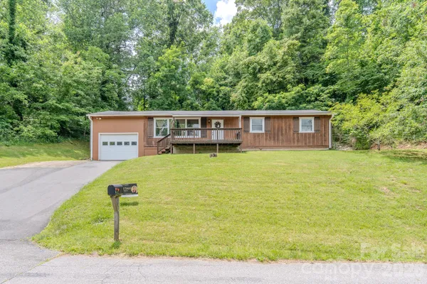 $265,000 | 84 English Road, Spruce Pine, NC 28777