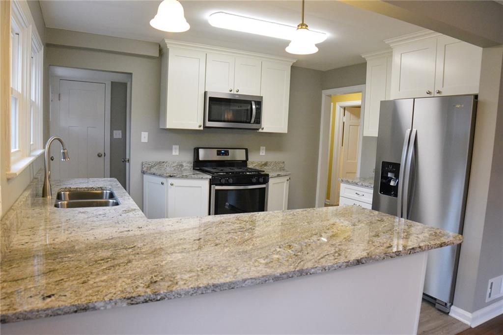 140 North High School Road Indianapolis, IN 46214 - Photo 9 of 35 Gallery Image 9