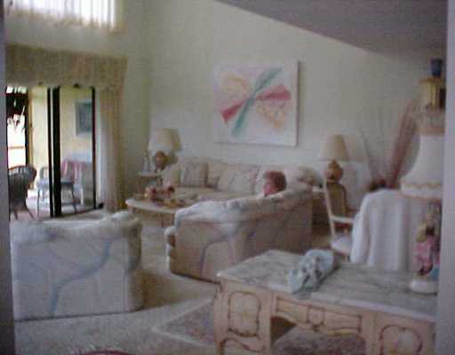 462 Pine Circle Boca Raton, FL 33432 - Photo 4 of 7 Additional Photo