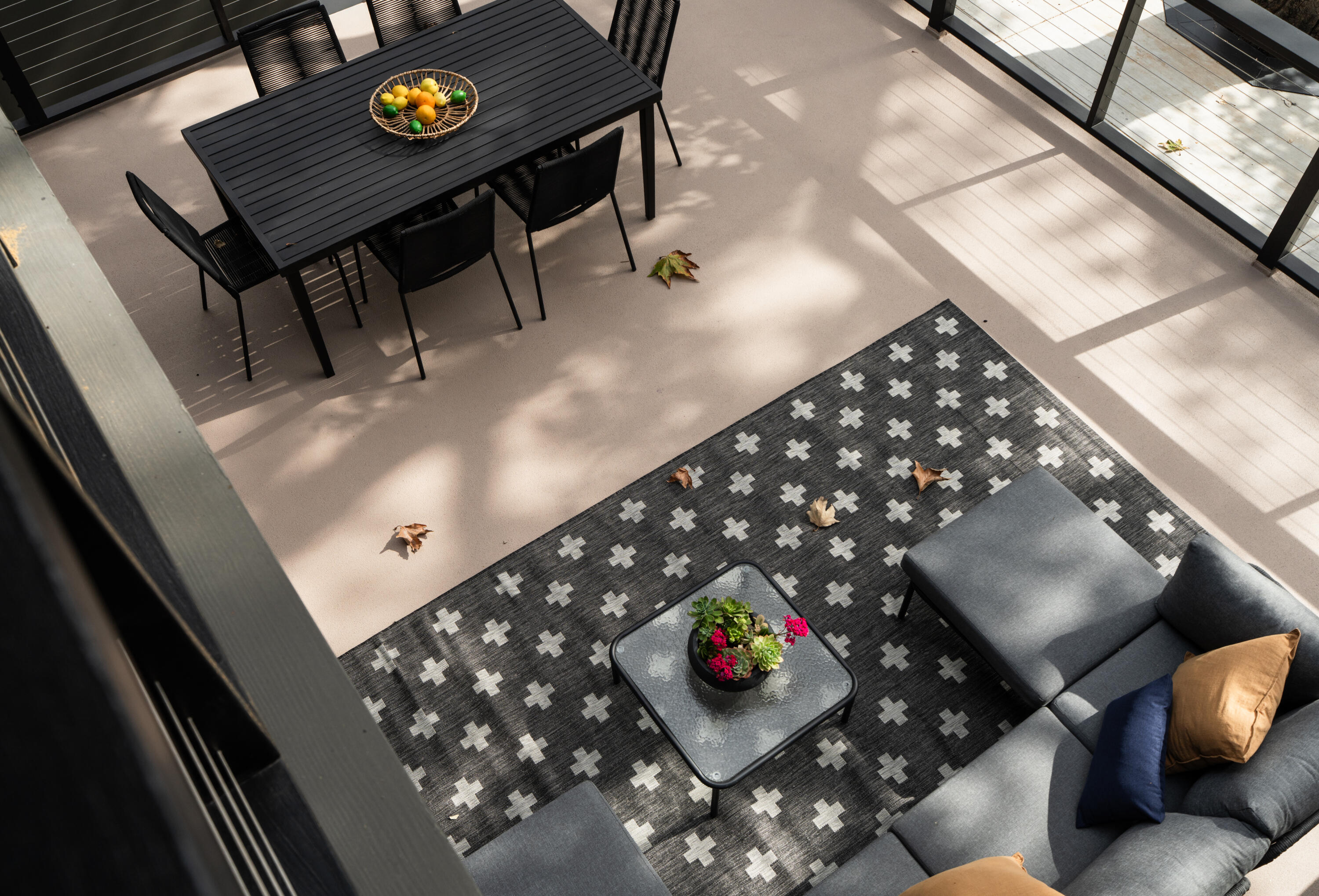 518 East Islay Street Santa Barbara, CA 93101 - Photo 20 of 24 Patio1