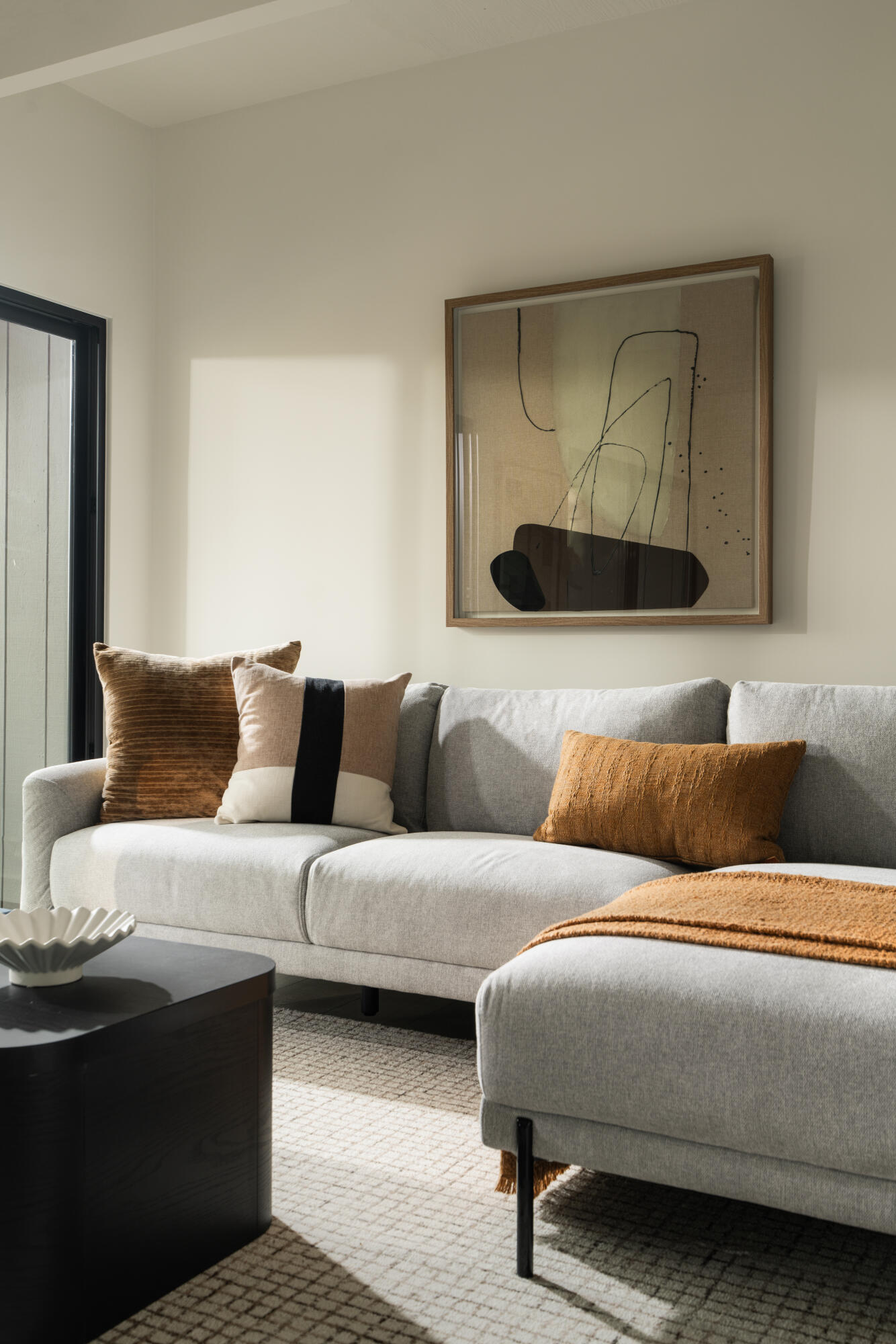 518 East Islay Street Santa Barbara, CA 93101 - Photo 8 of 24 Living Rm