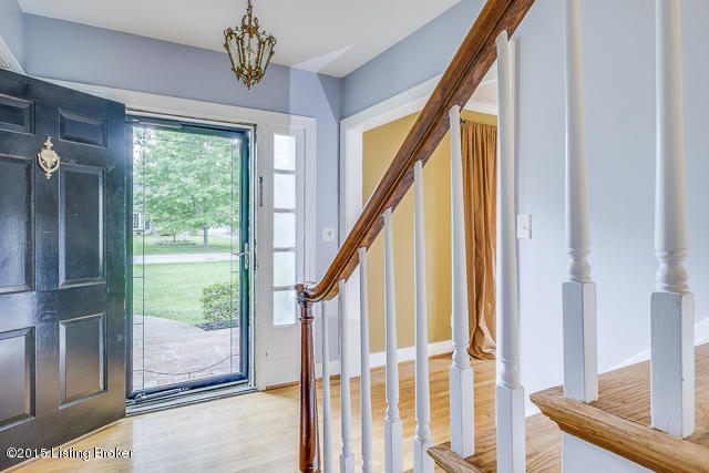 112 North Chadwick Road Bellemeade, KY 40222 - Photo 4 of 27 Gorgeous foyer with hardwoods