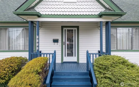 $535,000 | 4901 East McKinley Avenue, Tacoma, WA 98404