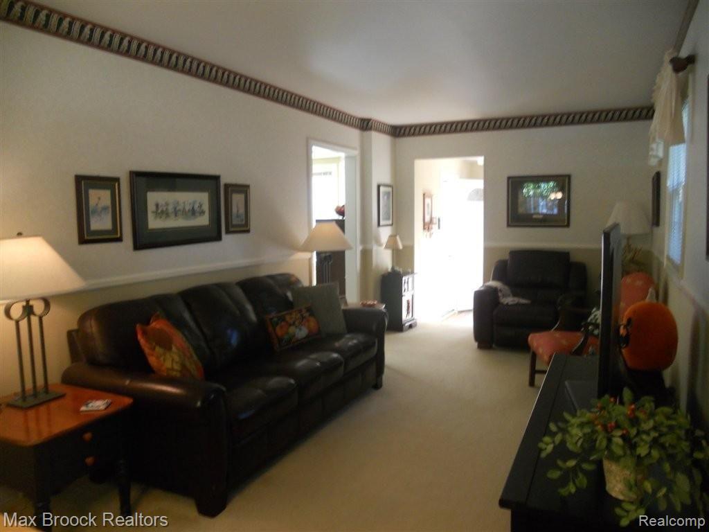 3875 Cumberland Road Berkley, MI 48072 - Photo 16 of 36 More Views of Family Room