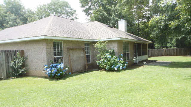 7226 Raintree Lane Gulf Shores, AL 36542 - Photo 2 of 14 Back of House