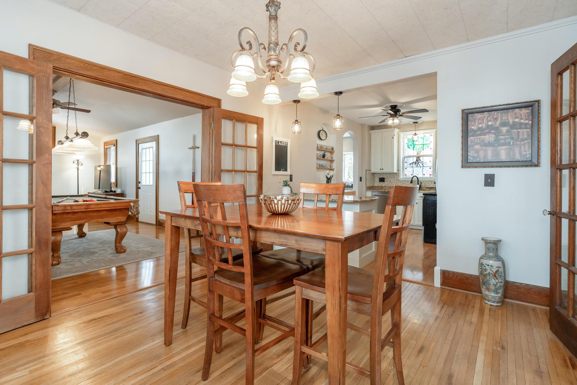 132 Chatham Road Columbus, OH 43214 - Photo 41 of 41 Hosting holiday gatherings is easy in this flowing floor plan with a traditional dining room.