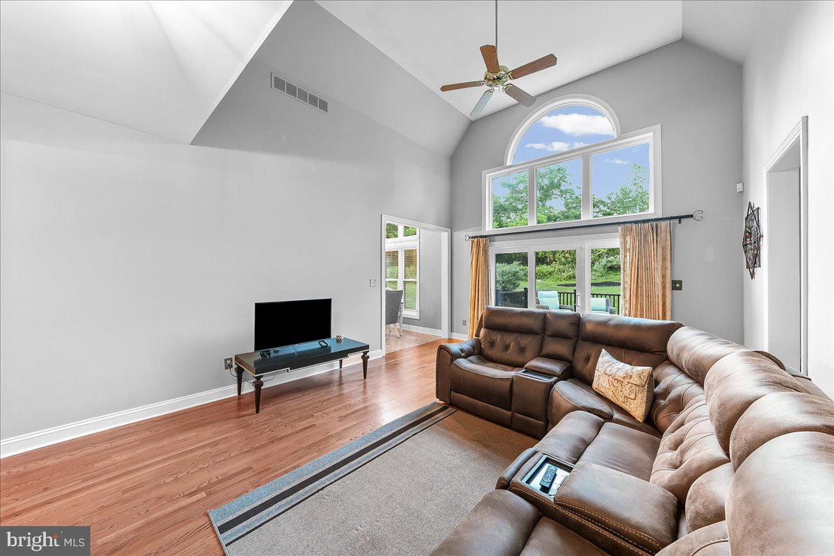 51 Ridings Way Chadds Ford, PA 19317 - Photo 28 of 57 Bright and airy living space retreat.
