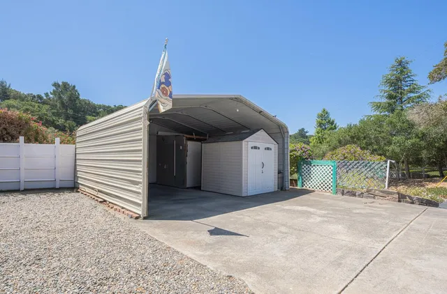 $899,000 | 18101 Berta Canyon Road, Salinas, CA 93907