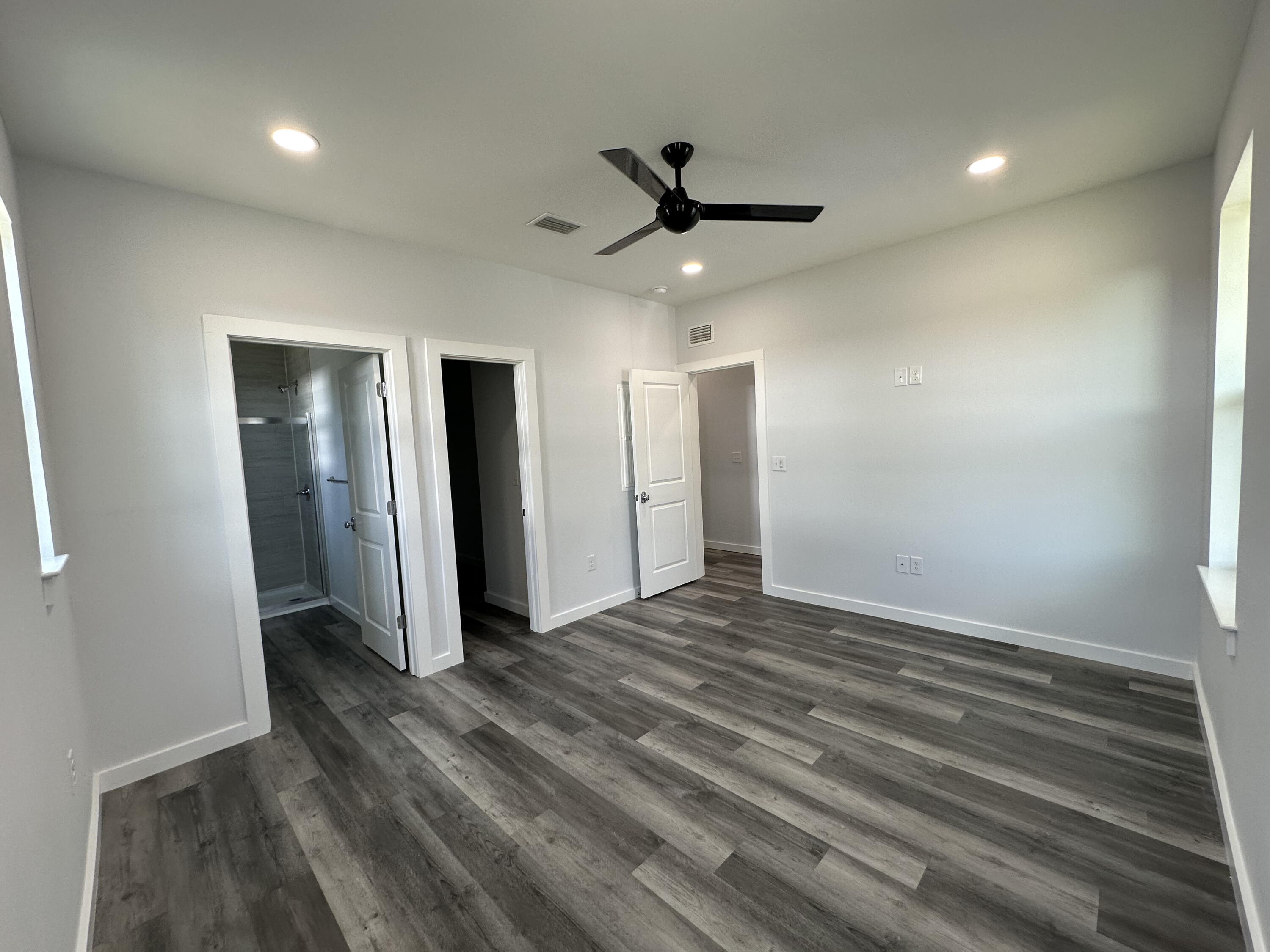 534 North Raphael Road DeFuniak Springs, FL 32433 - Photo 13 of 20 a view of an empty room