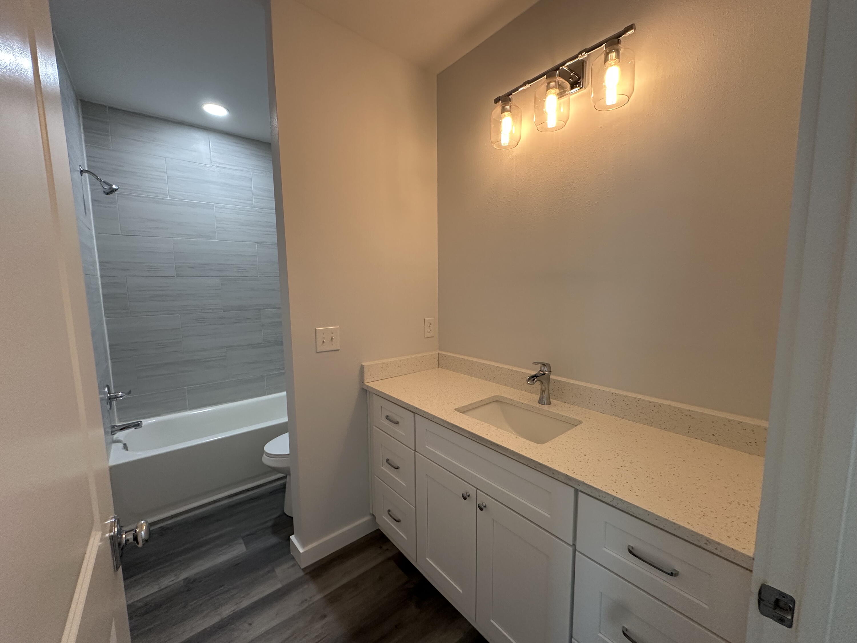534 North Raphael Road DeFuniak Springs, FL 32433 - Photo 17 of 20 a bathroom with a sink and a mirror
