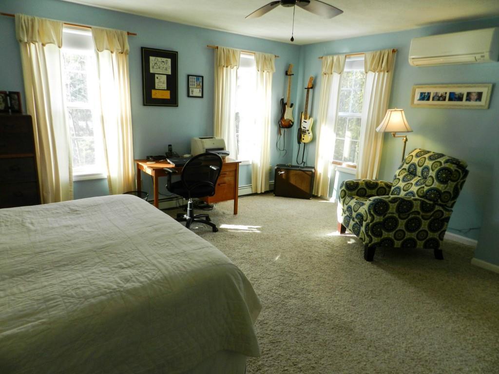 21 Sea Road Kennebunk, ME 04043 - Photo 15 of 31 Sunny Master Suite