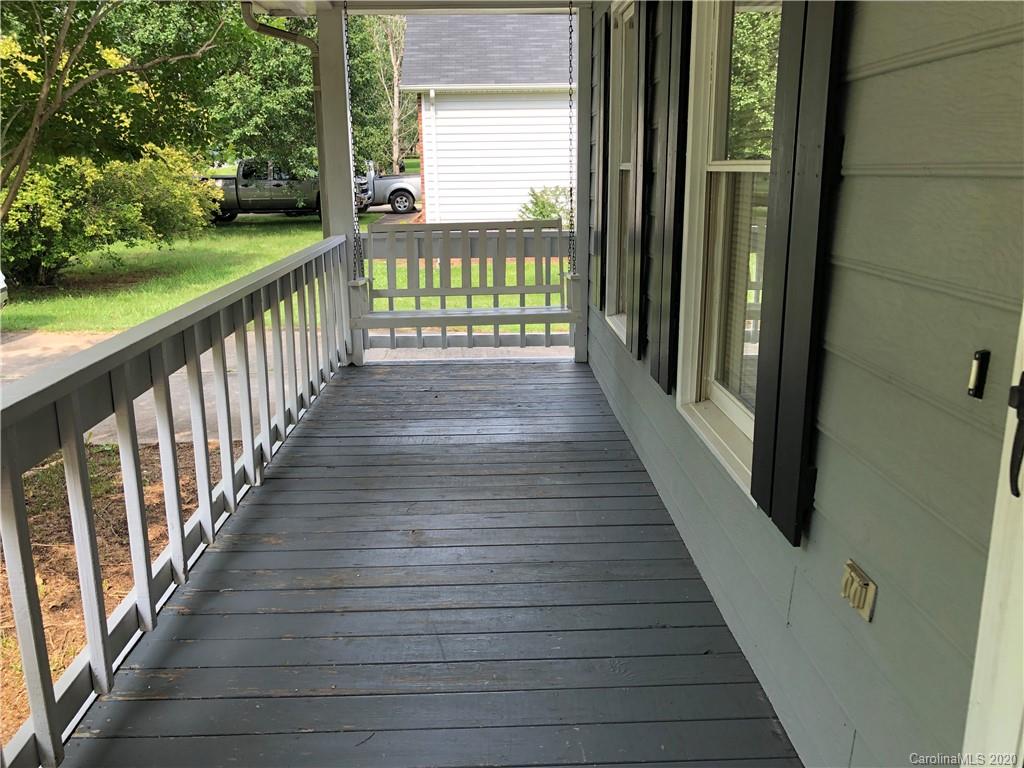389 Roberta Road Concord, NC 28027 - Photo 3 of 26 Gallery Image 3