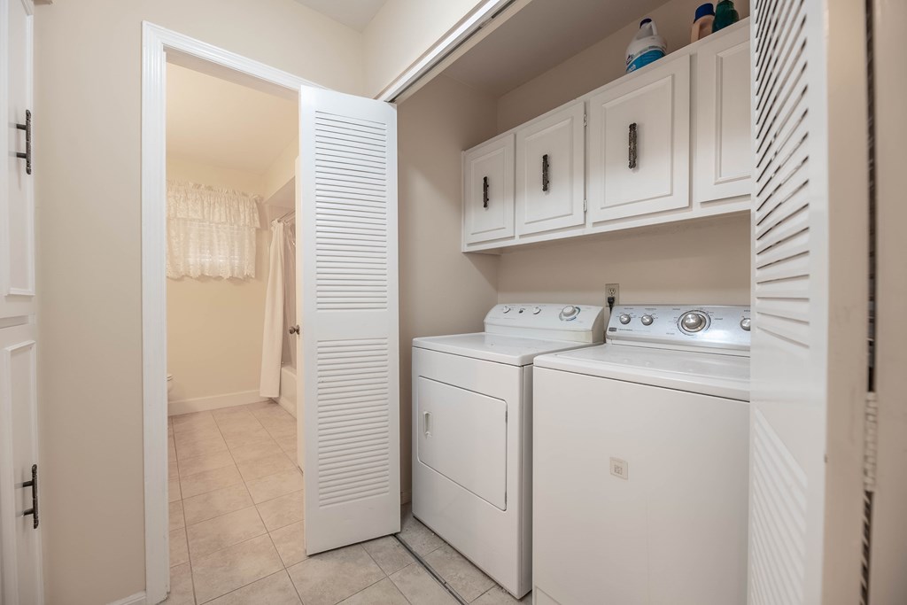 5255 Lichfield Road Columbus, GA 31904 - Photo 18 of 42 Hall Laundry