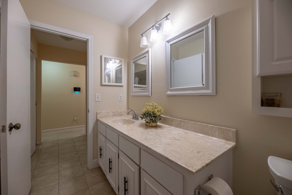 5255 Lichfield Road Columbus, GA 31904 - Photo 20 of 42 Hall Bath Vanity