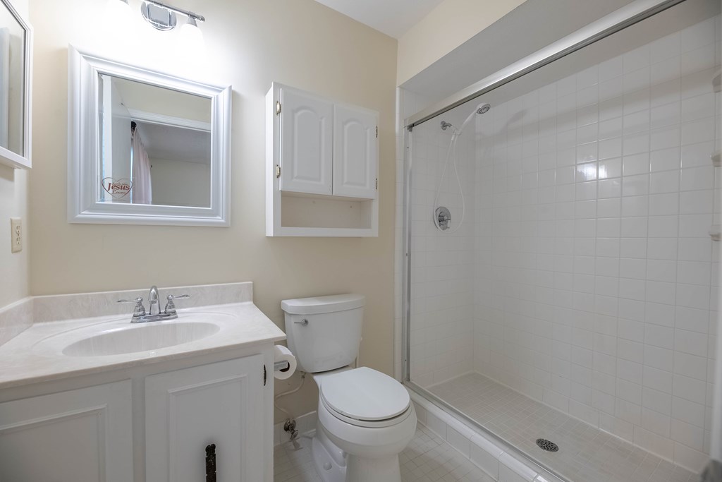 5255 Lichfield Road Columbus, GA 31904 - Photo 28 of 42 Primary Bath