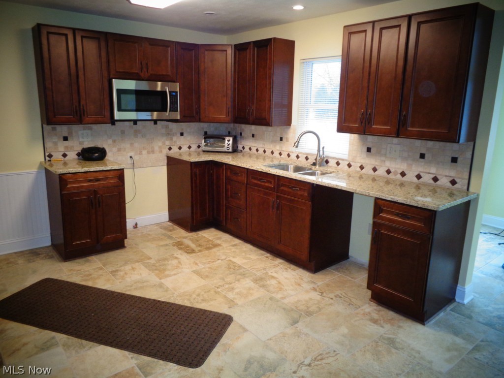 29205 White Road Wickliffe, OH 44092 - Photo 2 of 25 Gallery Image 2