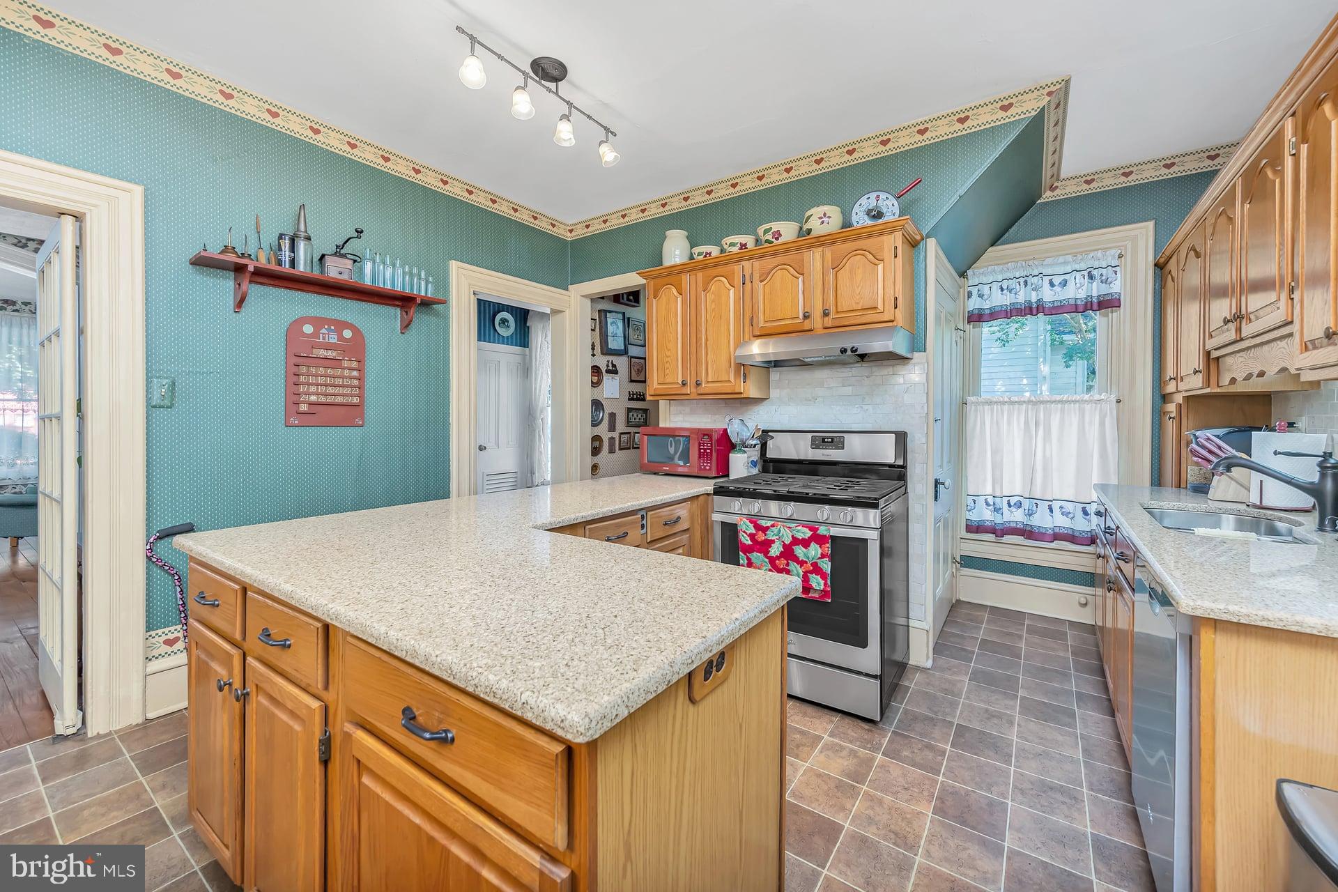 75 North Main Street Mullica Hill, NJ 08062 - Photo 16 of 35 Stainless appliances!