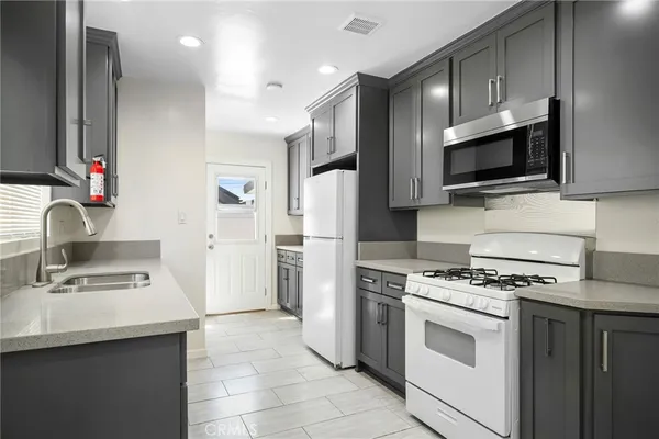 $3,800 | 612 North 4th Street, Montebello, CA 90640