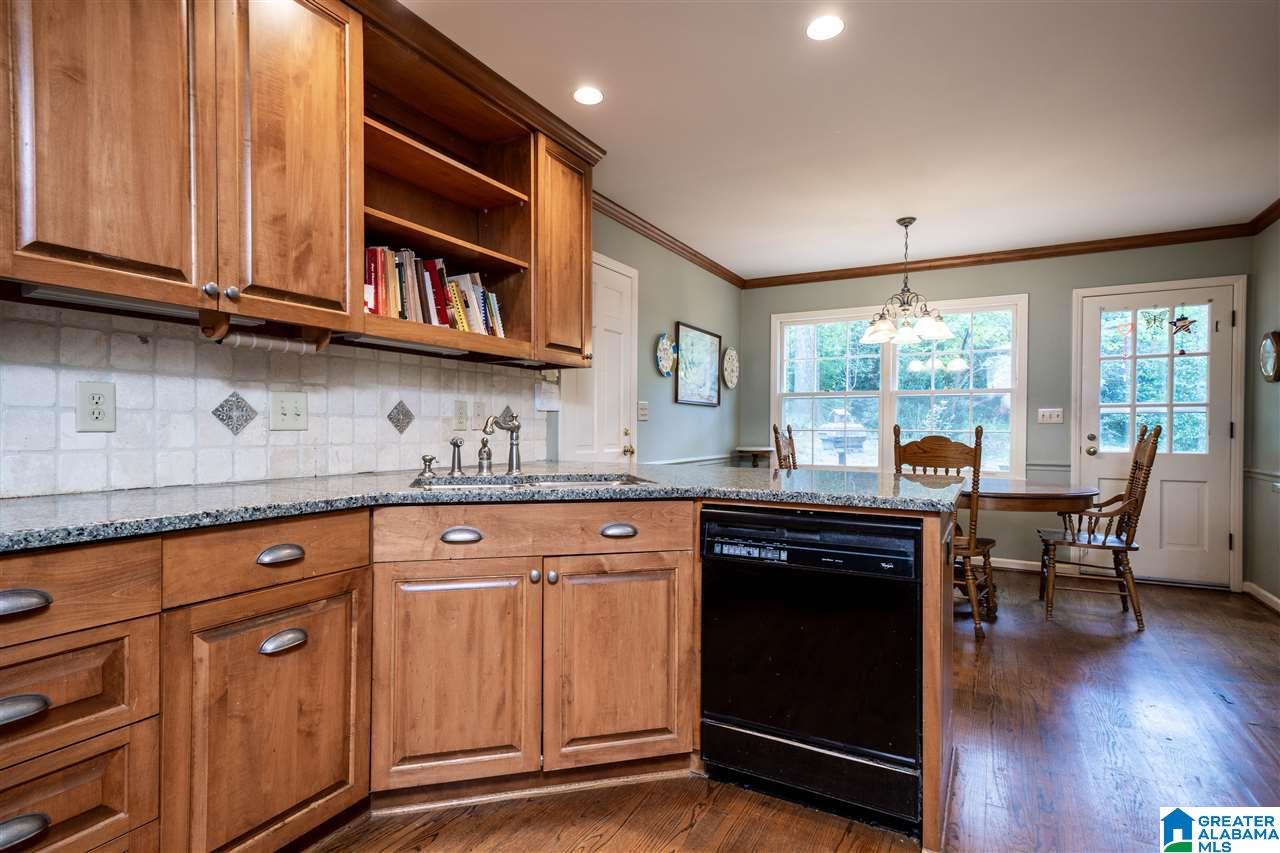 3844 North Woodridge Road Birmingham, AL 35223 - Photo 15 of 27
