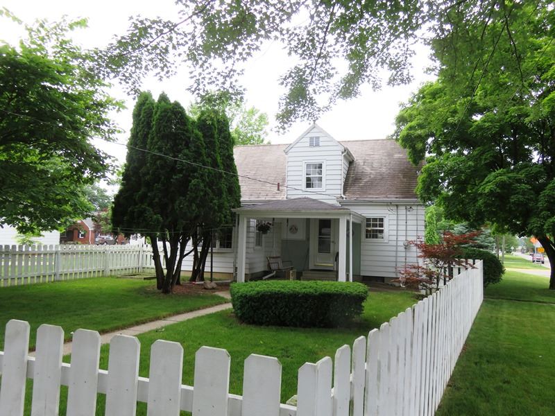 1601 West Monroe Street Decatur, IN 46733 - Photo 2 of 21