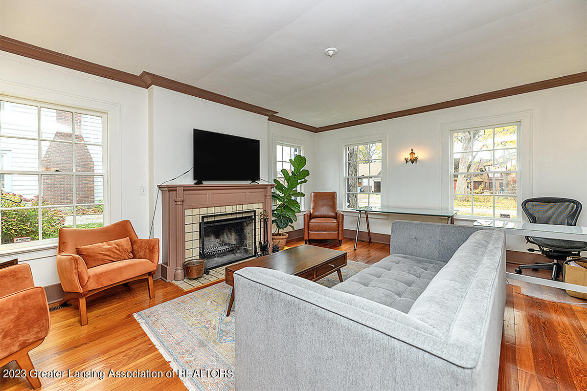 1601 Osborn Road Lansing, MI 48915 - Photo 3 of 36 Living Room