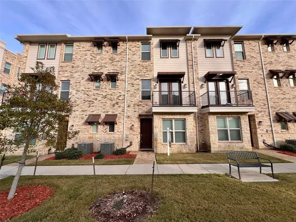 $2,795 | 714 North Plano Road, Richardson, TX 75081