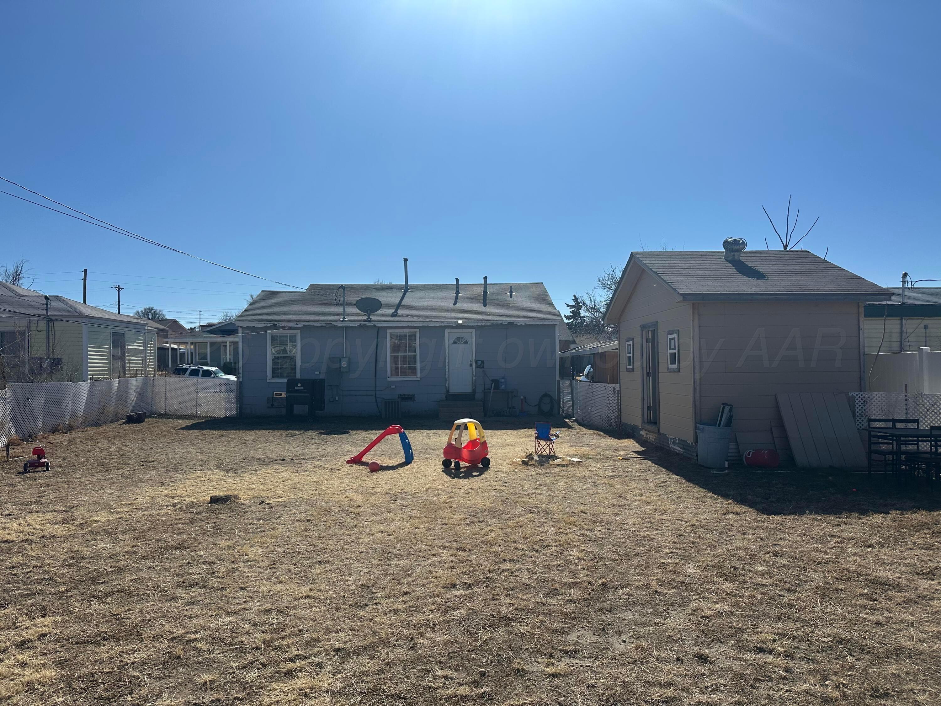 934 Elmore Street Borger, TX 79007 - Photo 12 of 13 IMG_3363-preview