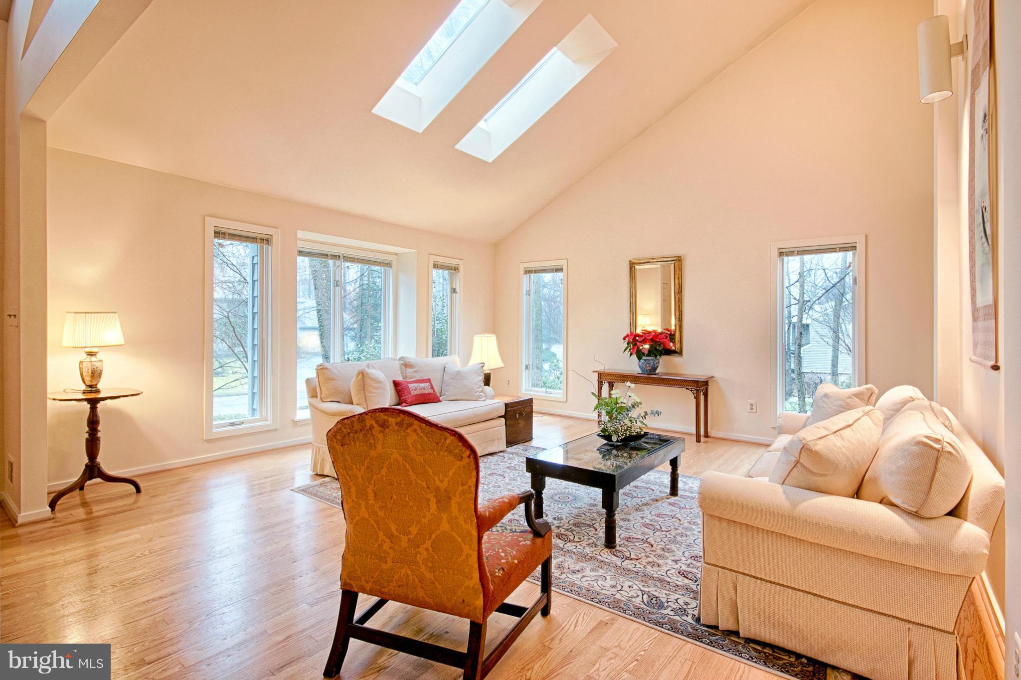 11404 Fieldstone Lane Reston, VA 20191 - Photo 5 of 30 a living room with furniture and a large window