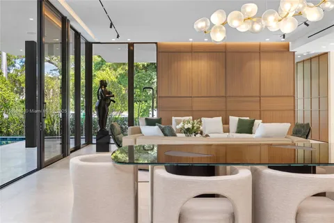 $17,999,000 | 1800 West 27th Street, Miami Beach, FL 33140