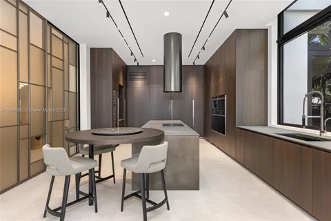 $17,999,000 | 1800 West 27th Street, Miami Beach, FL 33140