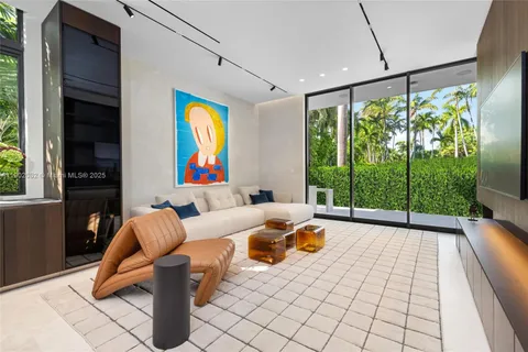 $17,999,000 | 1800 West 27th Street, Miami Beach, FL 33140
