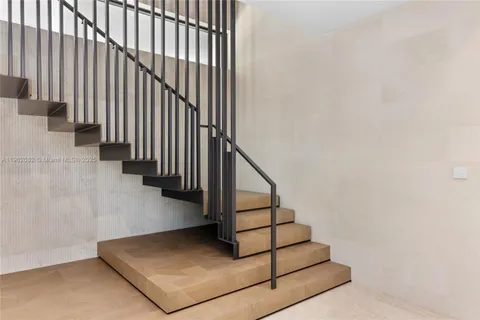 $17,999,000 | 1800 West 27th Street, Miami Beach, FL 33140