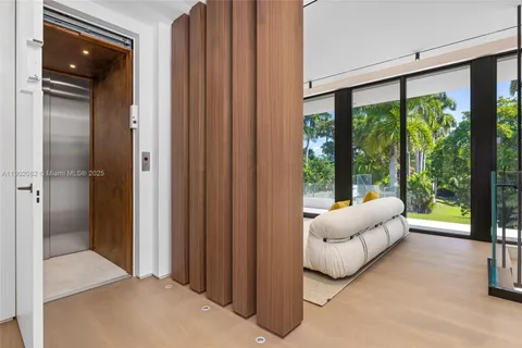 $17,999,000 | 1800 West 27th Street, Miami Beach, FL 33140