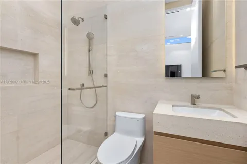 $17,999,000 | 1800 West 27th Street, Miami Beach, FL 33140