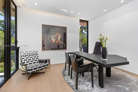 $17,999,000 | 1800 West 27th Street, Miami Beach, FL 33140