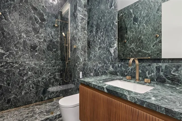 $17,999,000 | 1800 West 27th Street, Miami Beach, FL 33140