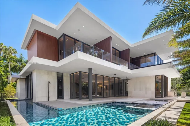 $17,999,000 | 1800 West 27th Street, Miami Beach, FL 33140