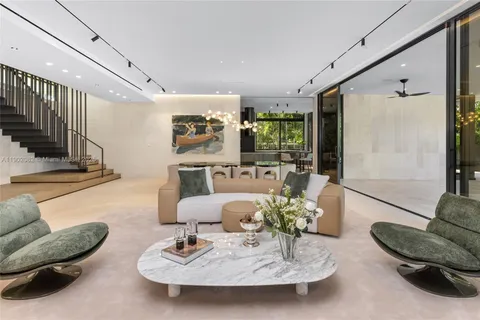 $17,999,000 | 1800 West 27th Street, Miami Beach, FL 33140