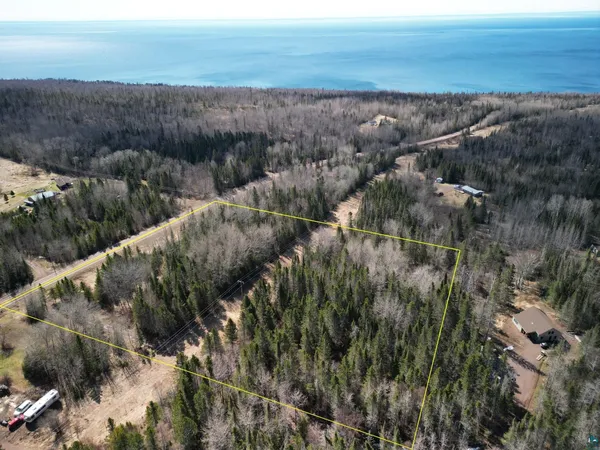 $129,500 | 2983 County Road 7, Grand Marais, MN 55604