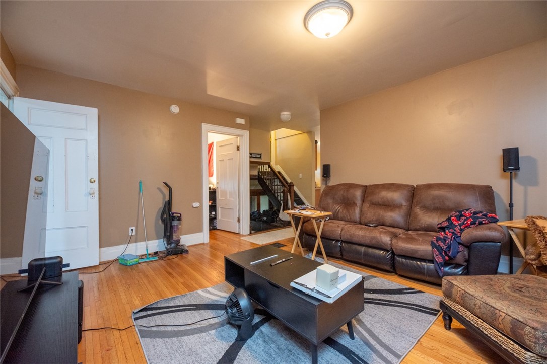 39 Oxford Street Rochester, NY 14607 - Photo 8 of 49