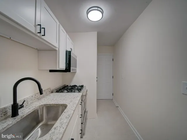 a close view of sink and tap