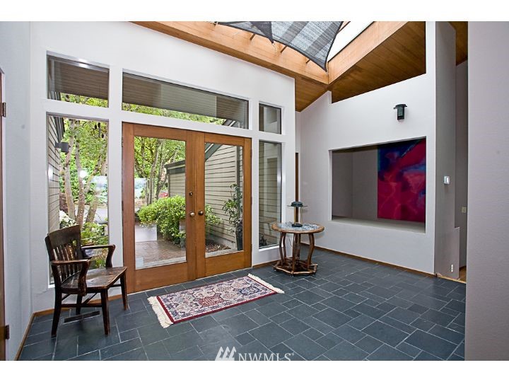 8116 Frederick Place Edmonds, WA 98026 - Photo 2 of 25