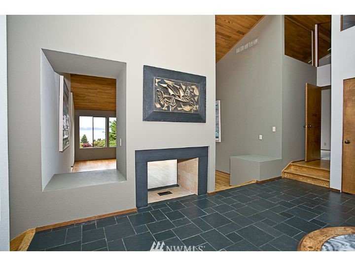 8116 Frederick Place Edmonds, WA 98026 - Photo 3 of 25