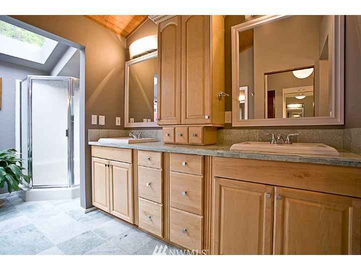 8116 Frederick Place Edmonds, WA 98026 - Photo 6 of 25