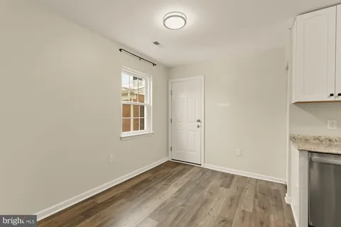 $2,250 | 882 College Parkway, Unit 88230, Rockville, MD 20850