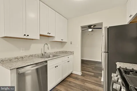 $2,250 | 882 College Parkway, Unit 88230, Rockville, MD 20850