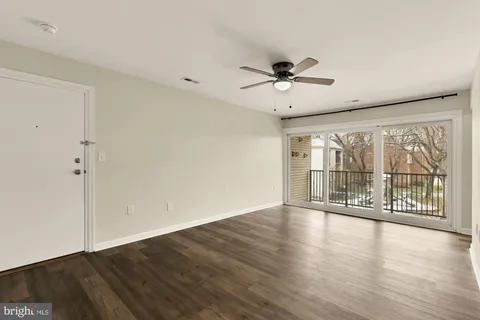 $2,250 | 882 College Parkway, Unit 88230, Rockville, MD 20850