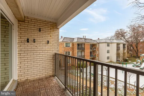 $2,250 | 882 College Parkway, Unit 88230, Rockville, MD 20850