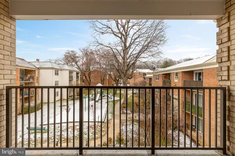 $2,250 | 882 College Parkway, Unit 88230, Rockville, MD 20850